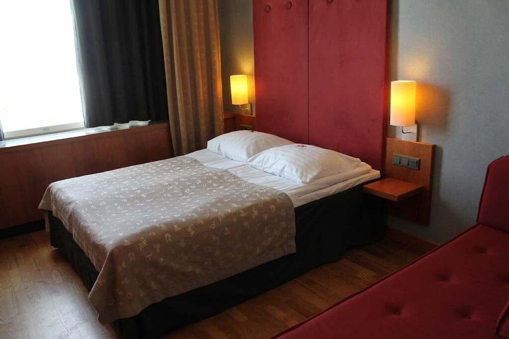Santa'S Hotel Santa Claus Рованиеми Экстерьер фото
