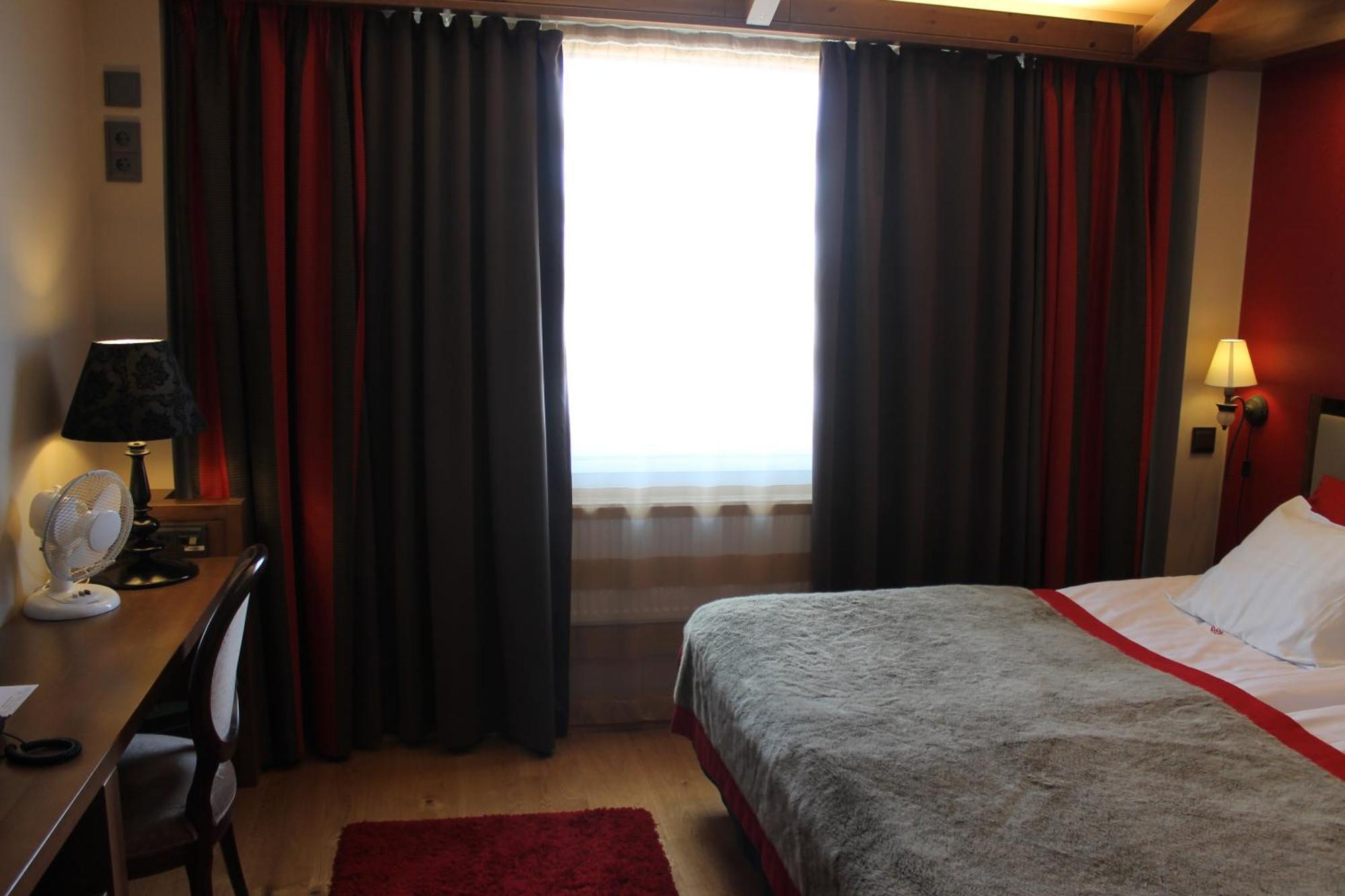 Santa'S Hotel Santa Claus Рованиеми Экстерьер фото